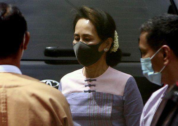 缅甸军方电视台:副总统敏瑞就任代总统