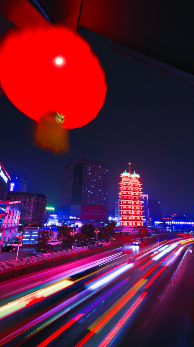 元宵节，置身郑州，即是一场美丽的灯光秀
