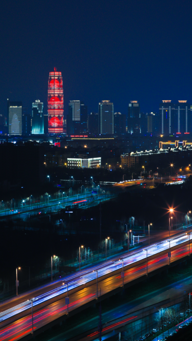 元宵节，置身郑州，即是一场美丽的灯光秀