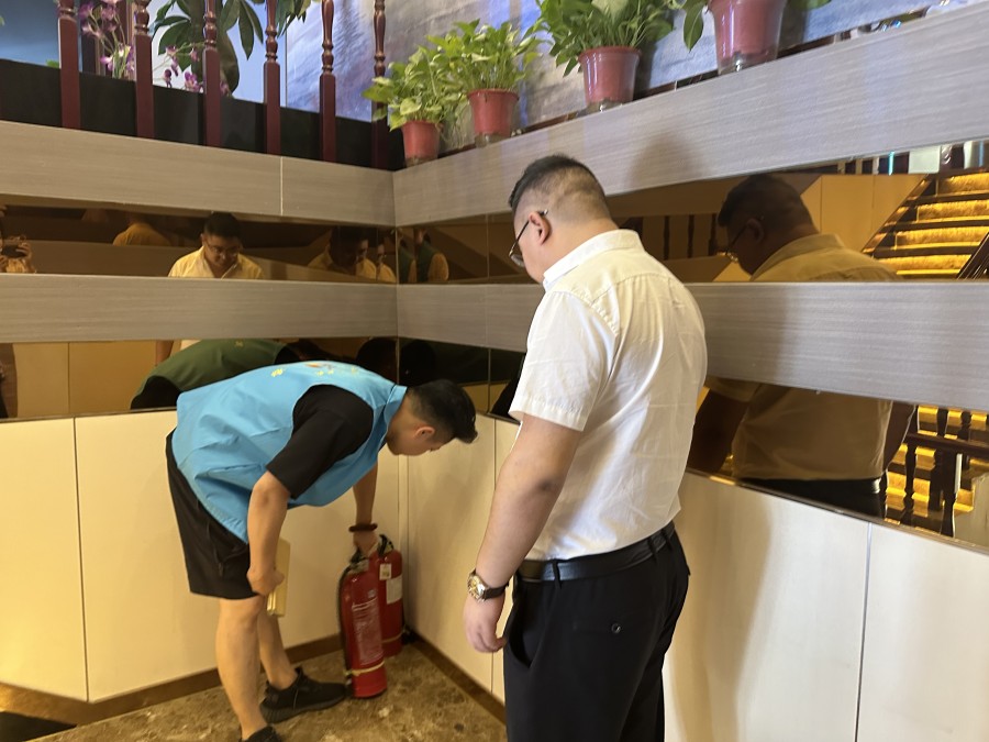 门卫值守：守护安全的新篇章