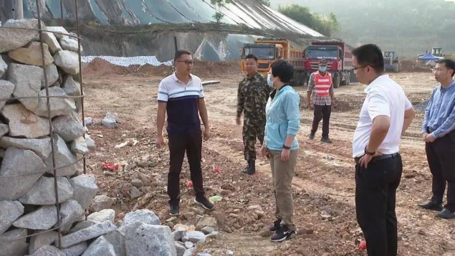 云南景洪垃圾处理场沦为污染源，市长被政务警告