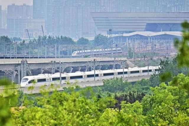 郑渝高铁全线、济郑高铁濮郑段开通运营满月 高铁联网效应显现