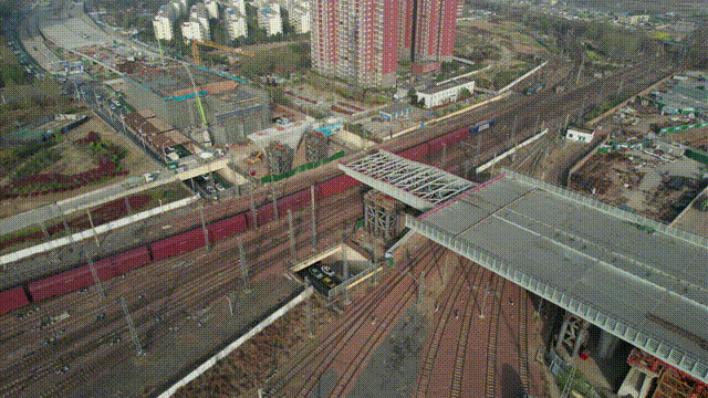距离通车更近一步！郑州彩虹桥涉铁工程进入最后阶段
