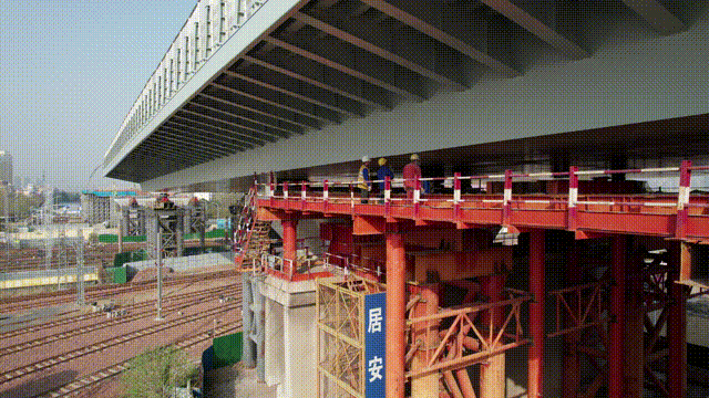 距离通车更近一步！郑州彩虹桥涉铁工程进入最后阶段
